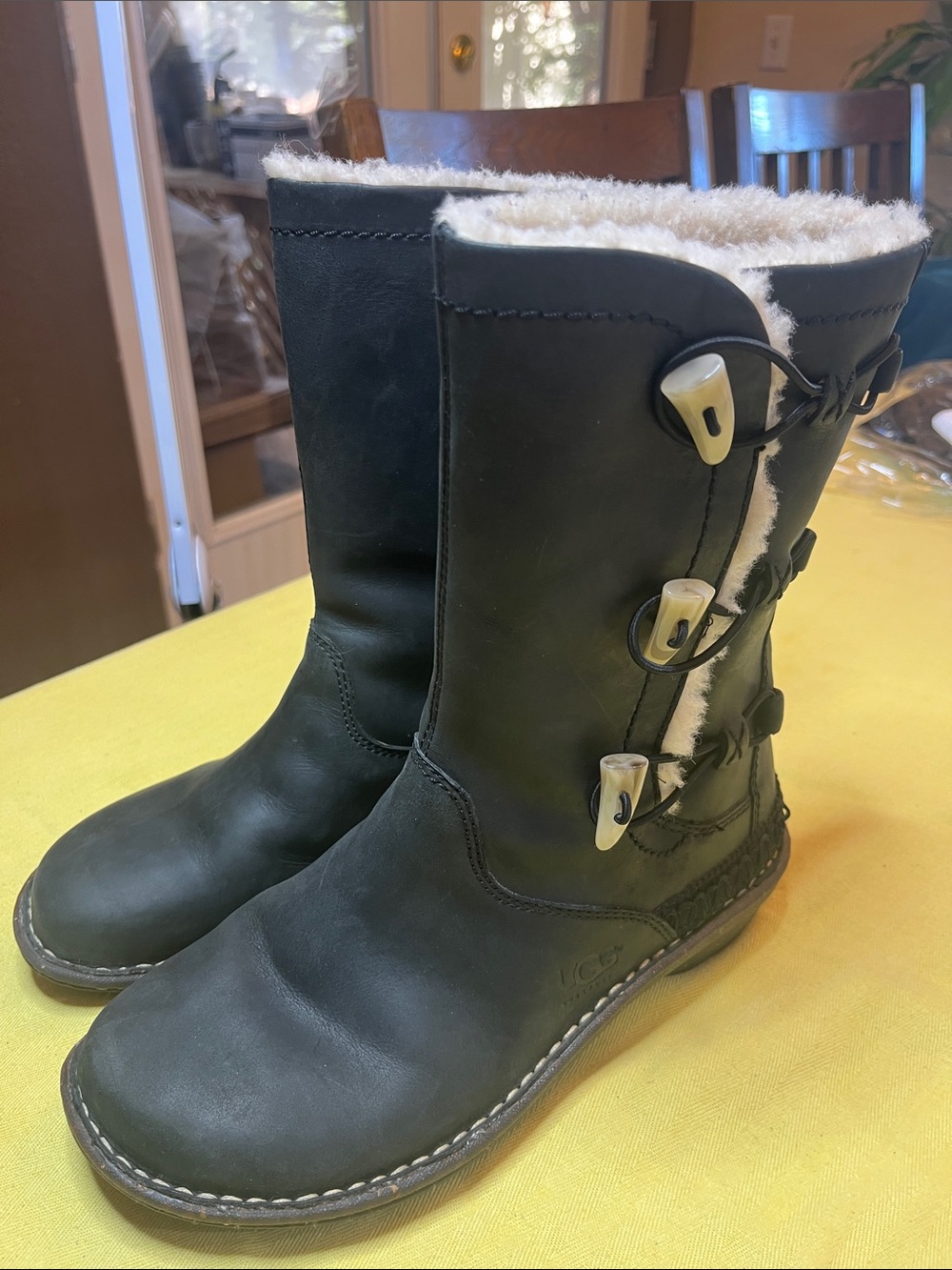 UGG Black women’s Shearling-Trim Toggle Boots size 8